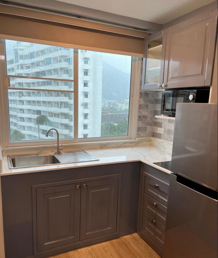 Private Modern Apartments By Patong Vacation Rentals Located In The Heart Of Patong, Walking Distance To The Beach, Kitchen, Private Bathroom, Seating Area, 65" Smart Tv With Free Wifi Экстерьер фото