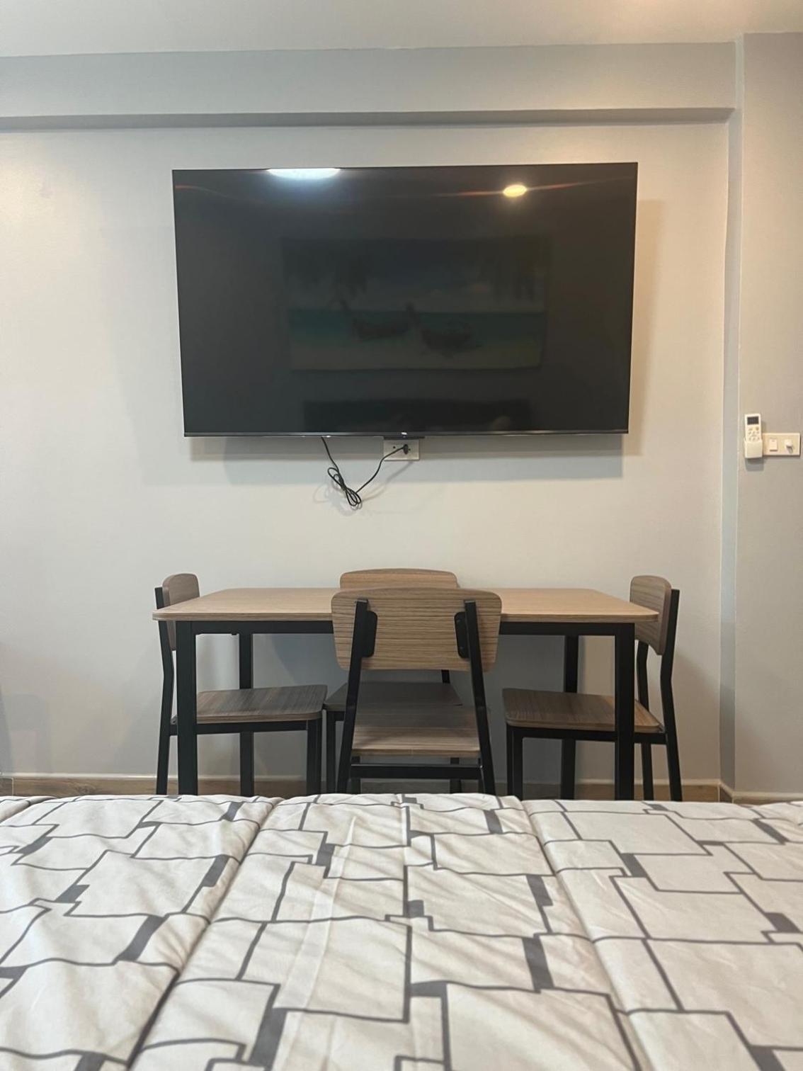 Private Modern Apartments By Patong Vacation Rentals Located In The Heart Of Patong, Walking Distance To The Beach, Kitchen, Private Bathroom, Seating Area, 65" Smart Tv With Free Wifi Экстерьер фото