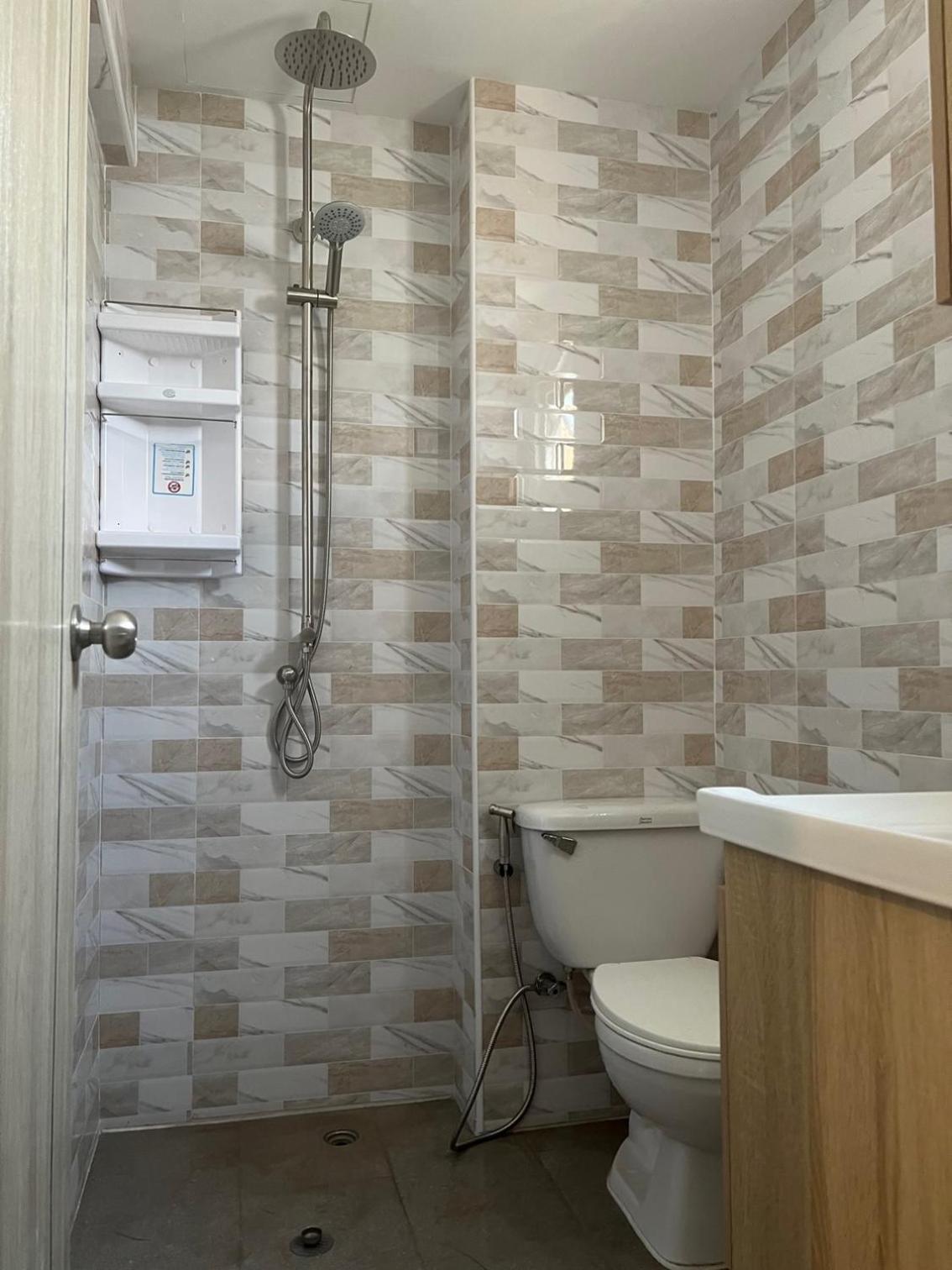 Private Modern Apartments By Patong Vacation Rentals Located In The Heart Of Patong, Walking Distance To The Beach, Kitchen, Private Bathroom, Seating Area, 65" Smart Tv With Free Wifi Экстерьер фото