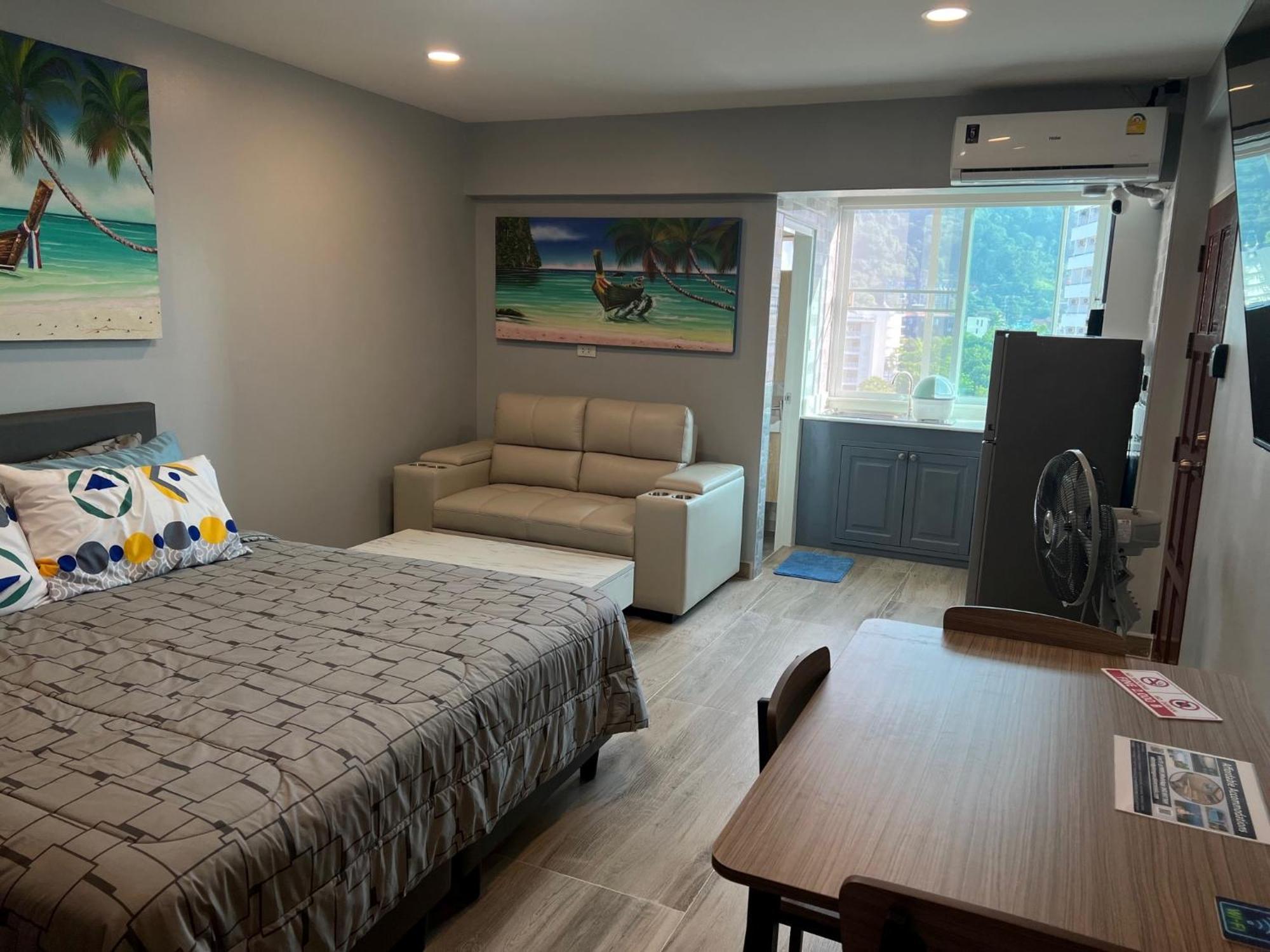 Private Modern Apartments By Patong Vacation Rentals Located In The Heart Of Patong, Walking Distance To The Beach, Kitchen, Private Bathroom, Seating Area, 65" Smart Tv With Free Wifi Экстерьер фото
