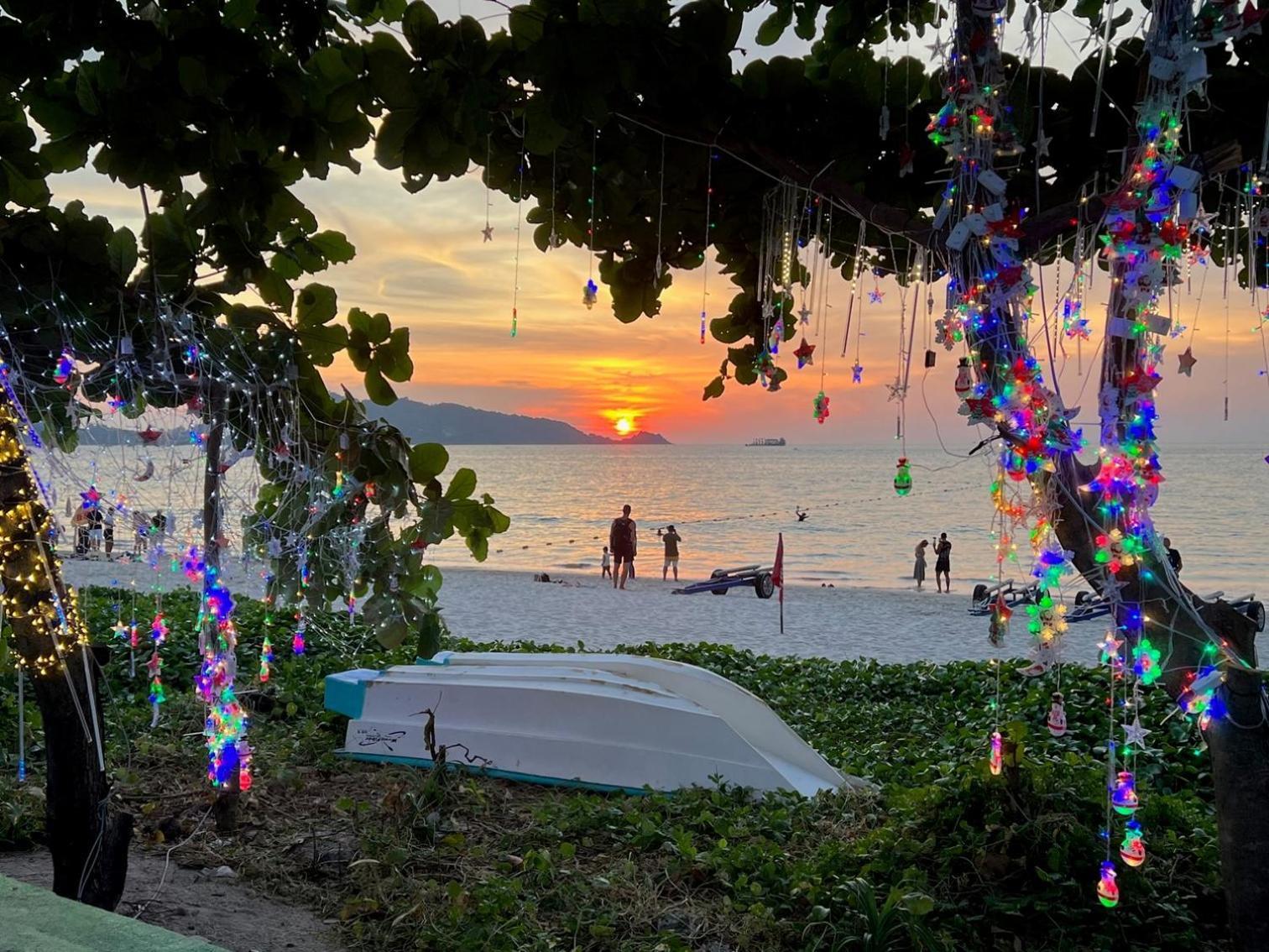 Private Modern Apartments By Patong Vacation Rentals Located In The Heart Of Patong, Walking Distance To The Beach, Kitchen, Private Bathroom, Seating Area, 65" Smart Tv With Free Wifi Экстерьер фото